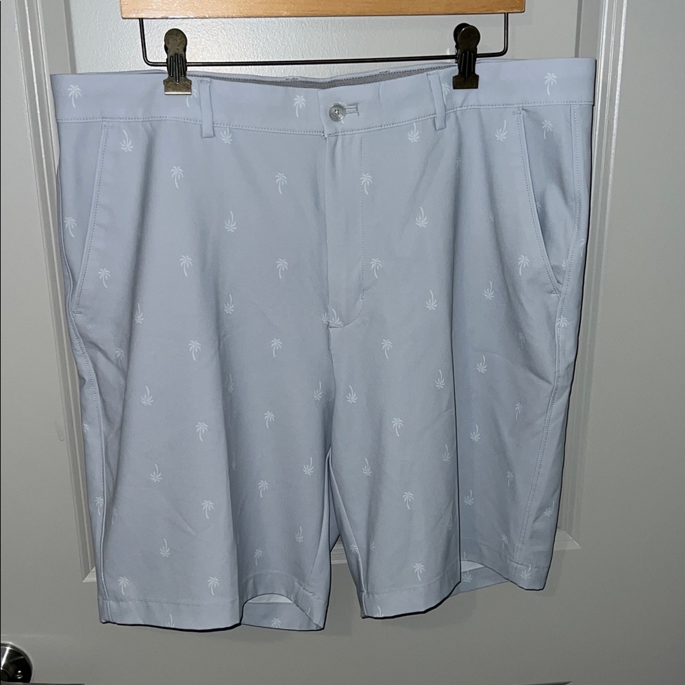 Greg Norman Light Gray Athletic Golf Shorts with Palm Trees